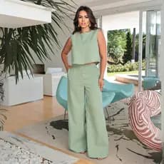 Conjunto Feminino Blusa e Calça Pantalona Em Alfaiataria