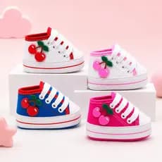 Tênis de Bebê Sapatinho Recém Nascido Feminino Cereja Rosa Branco Vermelho Jeans Sola Tecido Macio Confortável Seguro