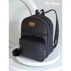 Bolsa Mochila Feminina de Costas Courino Elegante com Alças Reguláveis + POM POM