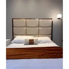 Cabeceira Clean Modulada Estofada com Moldura Bronze Revestimento Anti Alérgica Fácil Limpeza Solteiro Casal Queen King