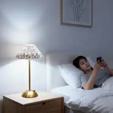 Luminária De Mesa Dourada Com Cúpula Floral Led 3w 3000k