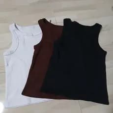 ✨ Kit com 3 Regatas Caneladas Femininas – Tamanho G ✨