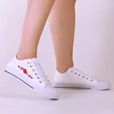 Tênis Casual Feminino Bordado Moda Mulher Elegante Promoção