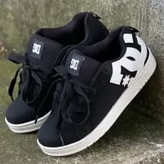 Tênis DC Court Graffik Sola Reta Skate Macio Leve Volta as Aulas 34 ao 43 Masculino Feminino 50% OFF !