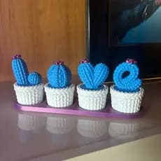 Enfeite Decorativo LOVE em Cactos – Vasos Coloridos Criativos para Decoração