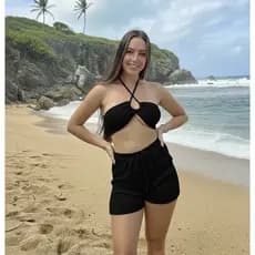 Conjunto Saída De Praia Shorts + Top Tricô Feminino Verão Crochê Tendência 2026