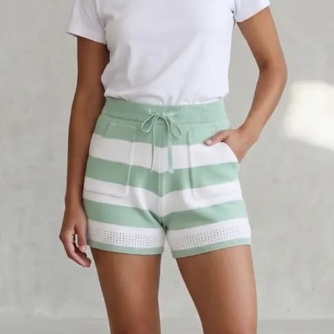 Shorts Feminino Modal Listrado Tricot  Bolsos na Lateral Ajustavel na Cintura Verão 2026