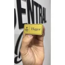 Broche Crachá Personalizado Acrílico Magnético Bottons Com Logo