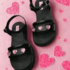 Sandália Papete Infantil Menina Delicada Flatform Moderna Pedraria Coração Leve Macia Promoção