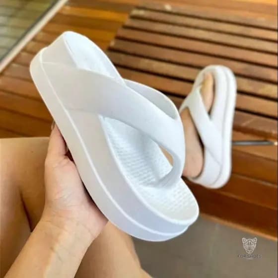Flat Feminina Chinelo Plataforma Nuvem Conforto Sola Grossa Blogueira