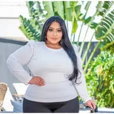 Blusa Feminina Plus Size Manga Longa Malha Canelada/Detalhe no Ombro/Importada