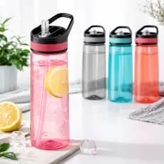 Garrafa Squeeze 650ml com Canudo e Alça para Água - Academia, Escola, Viagem e Esporte