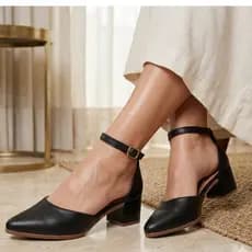 Scarpin Mule Feminino Moda Modesta com Cinto Fivela Salto Médio Elegante e Sofisticado
