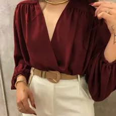 Blusa Feminina Manga Longa Decotada Transpassada Corte V Elegante no Punho e Cintura.