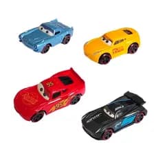 Brinquedos de carros de corrida infantis da série Relâmpago McQueen.