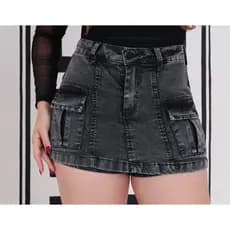 SHORT SAIA JEANS FEMININO COM LAYCRA CURTO BOLSO FRENTE CINTURA ALTA LEVANTA BUMBUM MODELO EM ALTA TENDÊNCIA