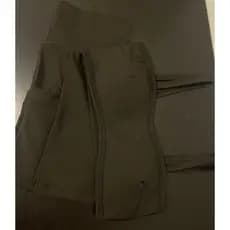 SHORT COM BOLSO LATERAL E TOP COM BOJO PARA TREINAR ROUPA DE ACADEMIA B