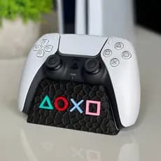 Suporte Gamer PS5 DualSense 3D Personalizado | Estilo e Proteção para seu Setup