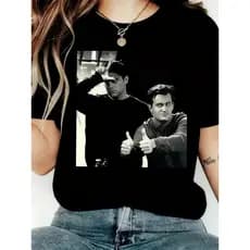 [Camiseta Premium Algodão Puro]LA Camiseta Feminina "Friends" TV Show Central Perk Iconic Characters Lettering Logo Elás