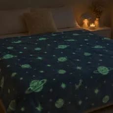 Cobertor Manta Brilha no Escuro Planetas Azul 1,80x2,00 Mts