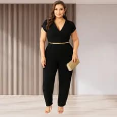 Macacão Regata Decote V Plus Size com Bolso Tecido Duna Leve e confortavel