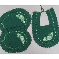 Jogo de Tapetes para Banheiro em Crochê com Fita e Flor Mesclada - Verde - 3 pçs