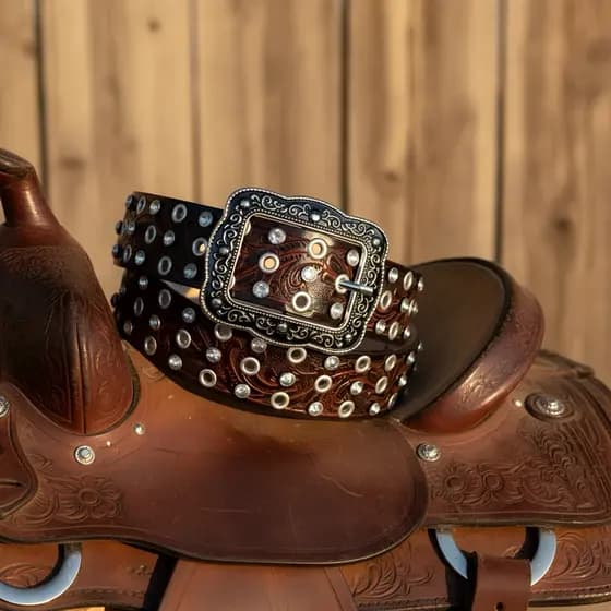 Cinto feminino Strass com Ilhós – Estilo Muladeiro COURO LEGÍTIMO!  LINDÍSSIMO
