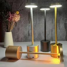 Luminária de Mesa Touch LED Recarregável Sem Fio - Candeeiro Dimerizável em Alumínio - Entrega Pronto