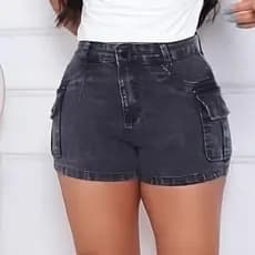 Short Cargo Grafite Feminino Jeans Curta com Lycra e Bolsos nas Laterais Cintura Alta