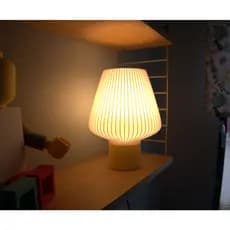 Luminária Aura - Design Elegante para Quarto, escritório, sala