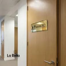 Placa Banheiro Unissex Dourada – Sinalização Feminino e Masculino em Acrílico/Metal Decorativo Bares/lojas/festas