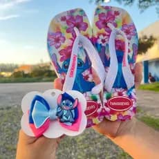 Kit Chinelo e Laço Infantil Stitch Estampa Premium Confortável Antiderrapante Envio Imediato