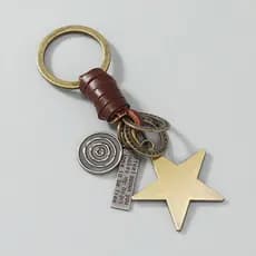 Chaveiro Decorativo Vintage Masculino, Pulseira de Couro com Pingente de Estrela de Metal, Acessório para Carro