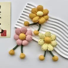 Broche decorativo de girassol elegante, adequado para mulheres, pode ser usado em jaquetas e vestidos, sendo ideal tanto