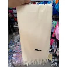 Cachecol Suave de Caxemira Cor Off White - Conforto e Estilo para o Frio