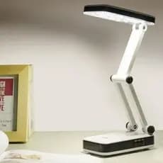 Luminária LED Recarregável e Dobrável para Estudos