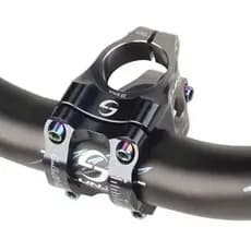 LUNJE Mesa de guidão CNC para bicicleta de montanha, ponte curta, potência 31,8 mm alta resistência, riser para escalada