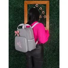 Mochila de maternidade personalizada com o nome do bebê