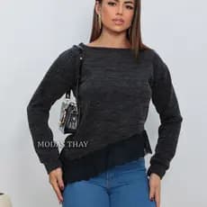 Blusa Feminina Assimétrica Soltinha Com Manga Longa Versátil Com Detalhe De Renda Elegante