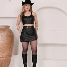 CONJUNTO COURO FEMININO CROPET + SHORT SAIA  TENDENCIA 2026 SUPER LUXO