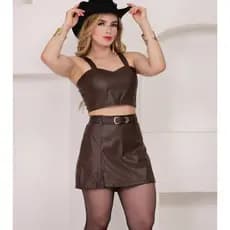 CONJUNTO COURO FEMININO EM CROPPET + SHORT SAIA SUPER CHIC E ELEGANTE PRA QUALQER OCAÇÃO