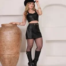 CONJUNTO COURO FEMININO CROPET + SHORT SAIA  CINTURA ALTA MODA 2026