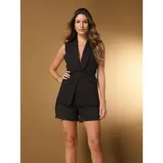 Conjunto colete forrado e short tecido alfaiataria