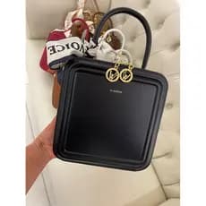Bolsa Feminina Tiracolo Transversal Com Alça Couro Premium Victtoria Voice