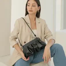 Bolsa Feminina Transversal Pequena Nuvem Com Alça Preta Couro Eco Moda Blogueira