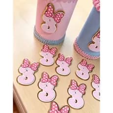 Aplique letra minnie em lamicote personalizado| aplique para caixas personalizadas | decoração de festa