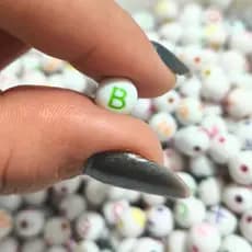 Miçangas Letras Entremeio de Letrinhas Alfabeto Para Pusleiras Artesanato Colares Infantil