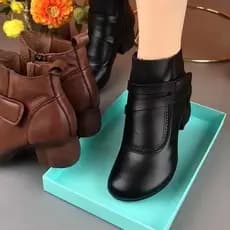 Botas Curtas Femininas Sem Apoio Para Os Pés Em Couro PU