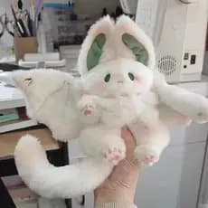 Coelho branco de morcego de brinquedo de pelúcia, com imagens de boneca de animação, adequado para aniversário de menina