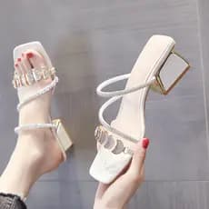Novas sandálias femininas da moda com strass, elegantes sapatos de salto alto grosso, sandálias de salto médio sem cadar